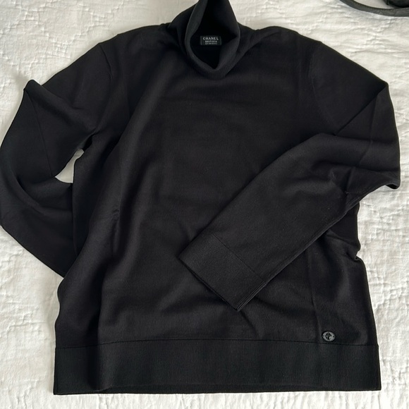 - Chanel uniform turtleneck Large - Picture 3 of 6
